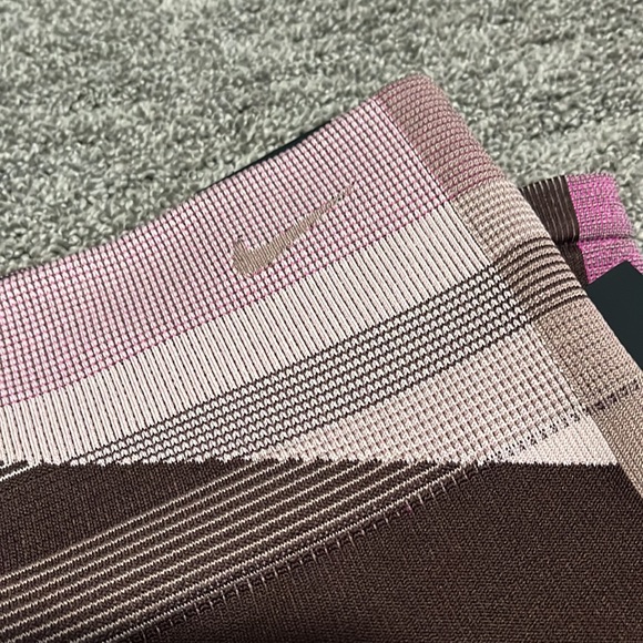 Nike Sculpt Icon Clash Crop Seamless 7/8 Tights - Picture 3 of 7